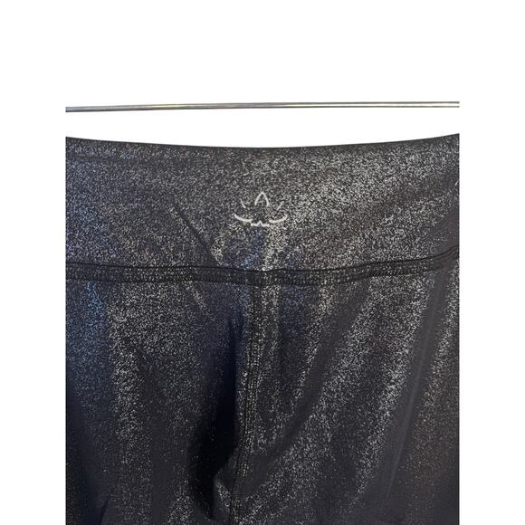 BEYOND YOGA Twinkle High Waisted 7/8 Yoga Leggings Black Silver Sparkle Sz Med - Picture 6 of 8